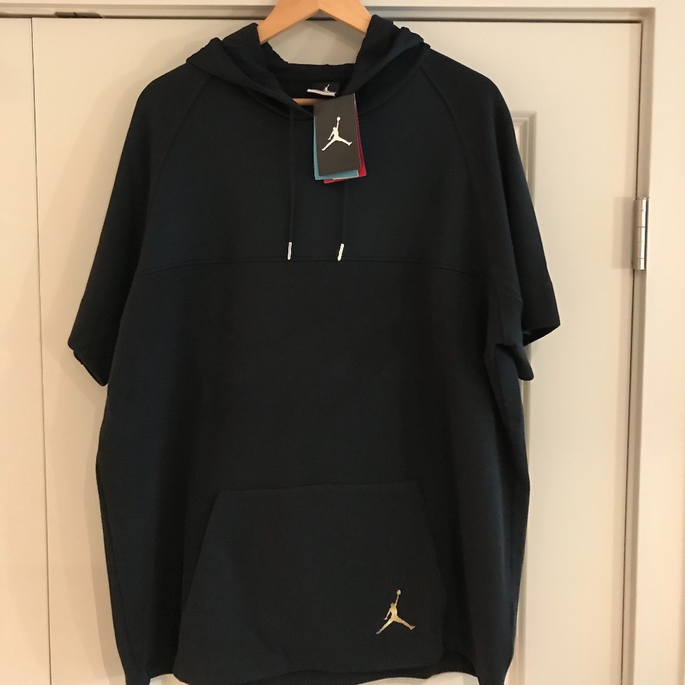 NEW Jordan Hoodie Short Sleeve XL